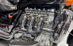TRIUMPH Rocket III Touring