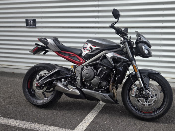 TRIUMPH STREET TRIPLE 765 RS