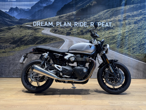 TRIUMPH SPEED TWIN 1200 GARANTIE 24 MOIS