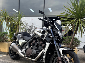 YAMAHA V-MAX 1700