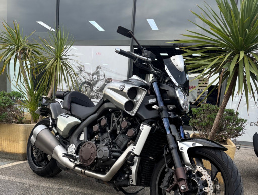 YAMAHA V-MAX 1700
