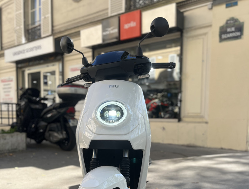 NIU 50 MQI GT BLANC - DESTOCKAGE NEUF