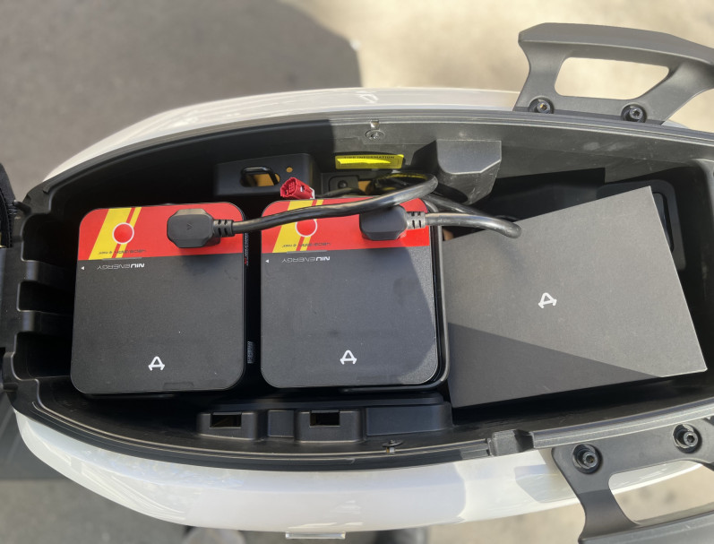 NIU 50 MQI GT BLANC - DESTOCKAGE NEUF