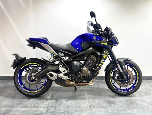 YAMAHA MT-09