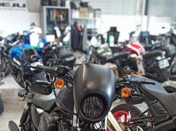HARLEY-DAVIDSON SPORTSTER 883 N