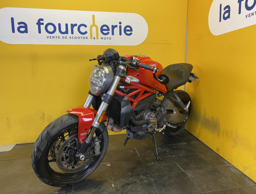 DUCATI MONSTER 821
