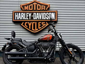 HARLEY-DAVIDSON SOFTAIL STREET BOB 1868