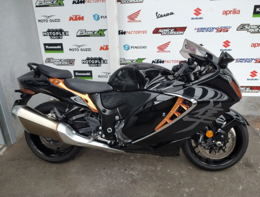 SUZUKI GSX-R 1300 HAYABUSA