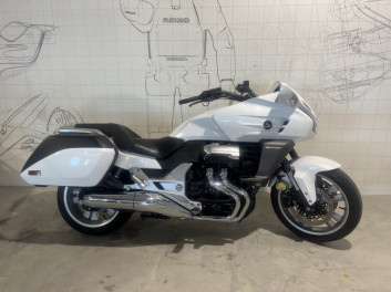 HONDA CTX 1300 SAGAZ MOTO