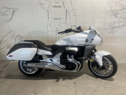 HONDA CTX 1300 SAGAZ MOTO