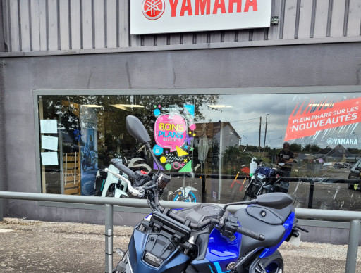 YAMAHA MT-09  Y-AMT