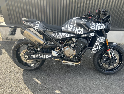 HUSQVARNA SVARTPILEN 801