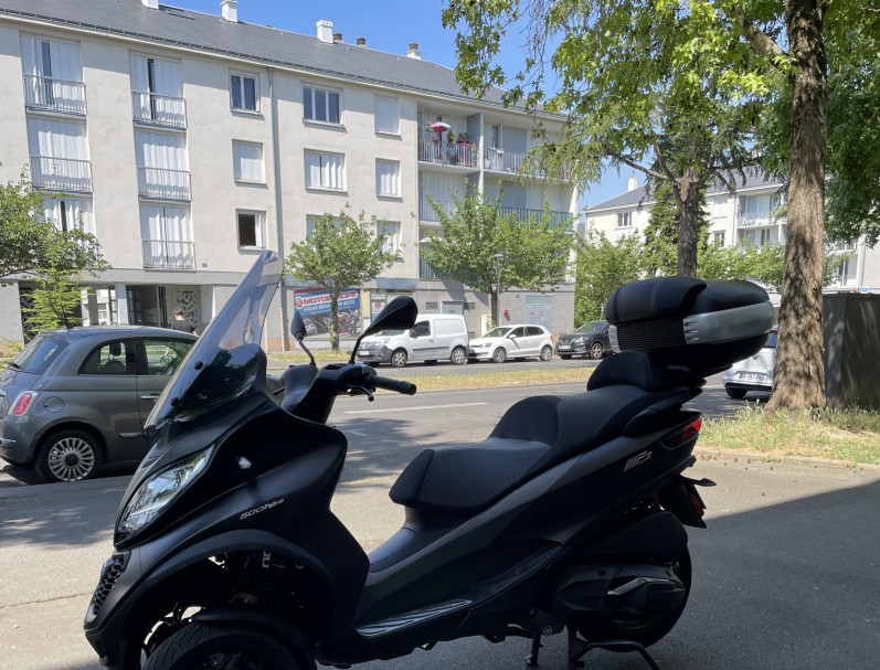 PIAGGIO MP3 500 HPE ADVANCED ABS + MARCHE ARRIÈRE + TOP CASE - Financement possible 