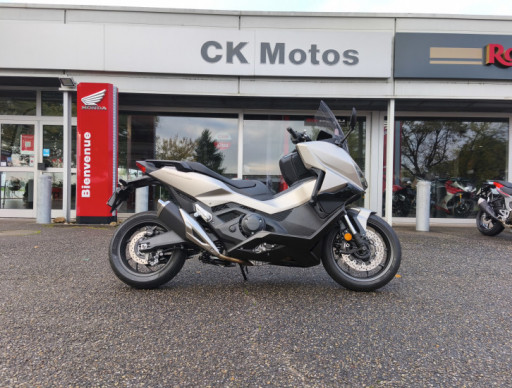 HONDA FORZA 750  MY 2025 COLORIS BEIGE