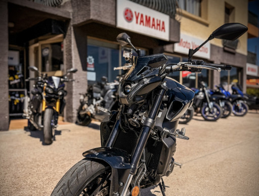 YAMAHA MT-09