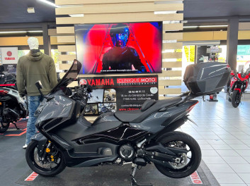 YAMAHA TMAX 560 TECH MAX 1ERE MAIN GARANTIE