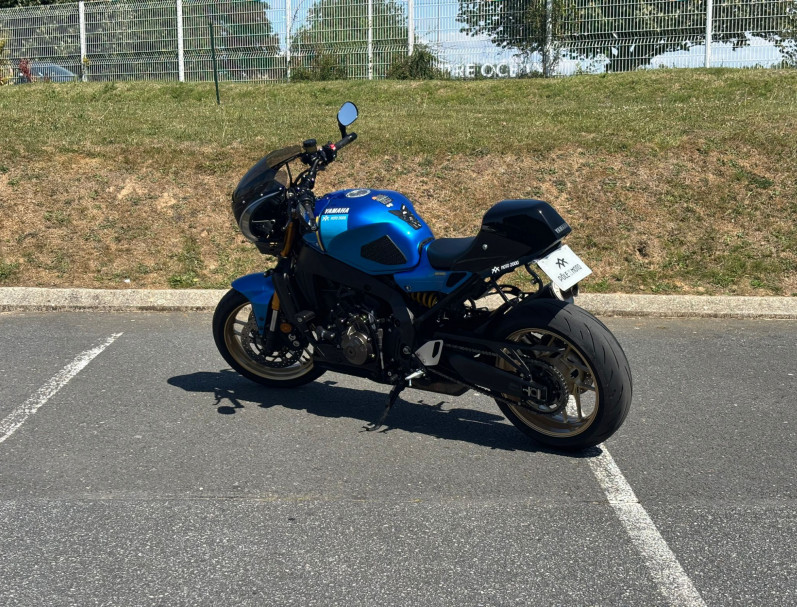 YAMAHA XSR 900