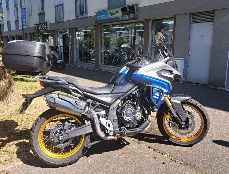 VOGE 525 DSX COMME NEUVE + Top case