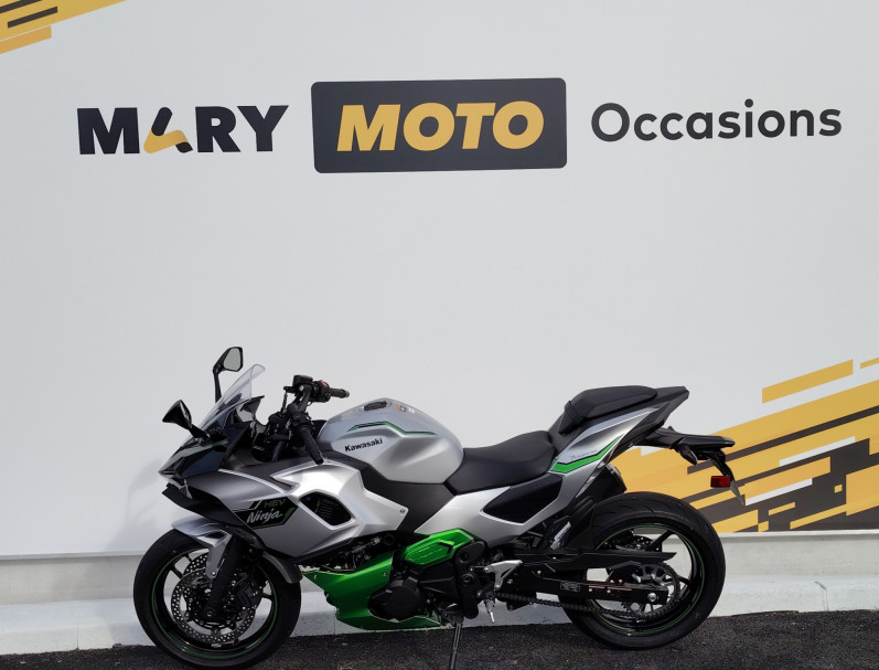 KAWASAKI Ninja 7 Hybrid