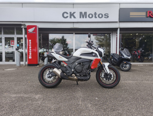 MASH FR 750 ABS COLORIS BLANC