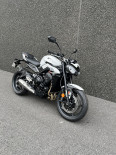 TRIUMPH STREET TRIPLE 765 R