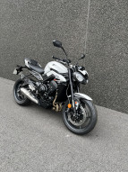 TRIUMPH STREET TRIPLE 765 R