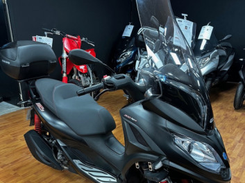 PIAGGIO MP3 300 HPE SPORT