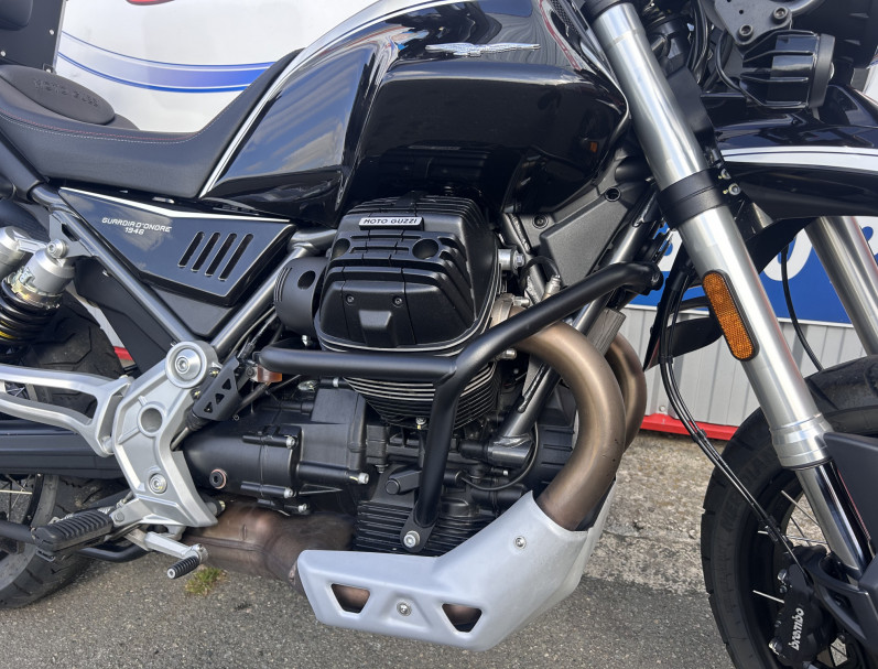 MOTO GUZZI V85 TT GUARDIA D ONORE 850