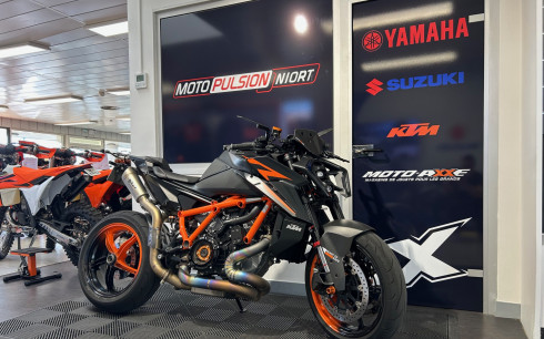 KTM 1390 SUPER DUKE R