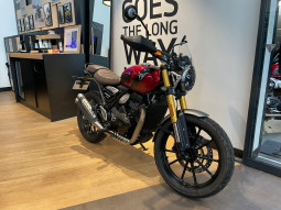 TRIUMPH Scrambler 400 X - 8200 KMS - MARS 2024 - 1ERE MAIN