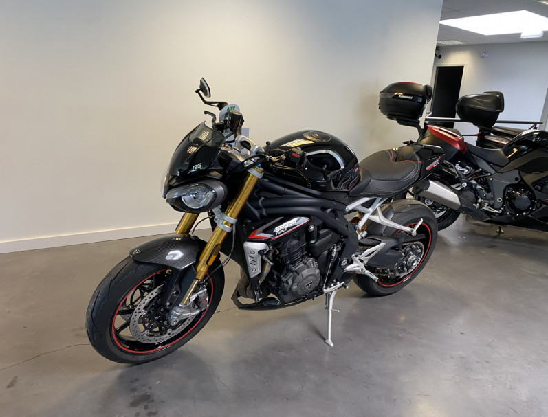 TRIUMPH SPEED TRIPLE 1200 RS