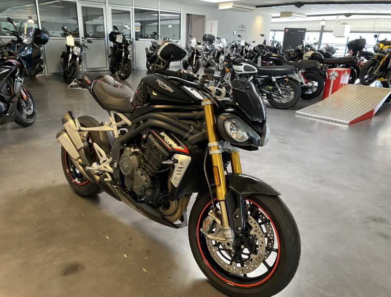 TRIUMPH SPEED TRIPLE 1200 RS