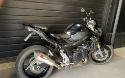 SUZUKI GSR 750