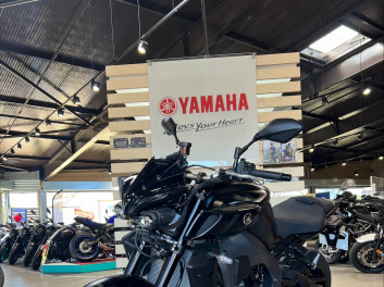 YAMAHA MT-10