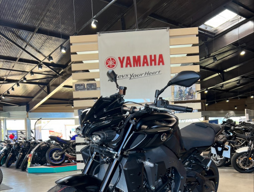YAMAHA MT-10