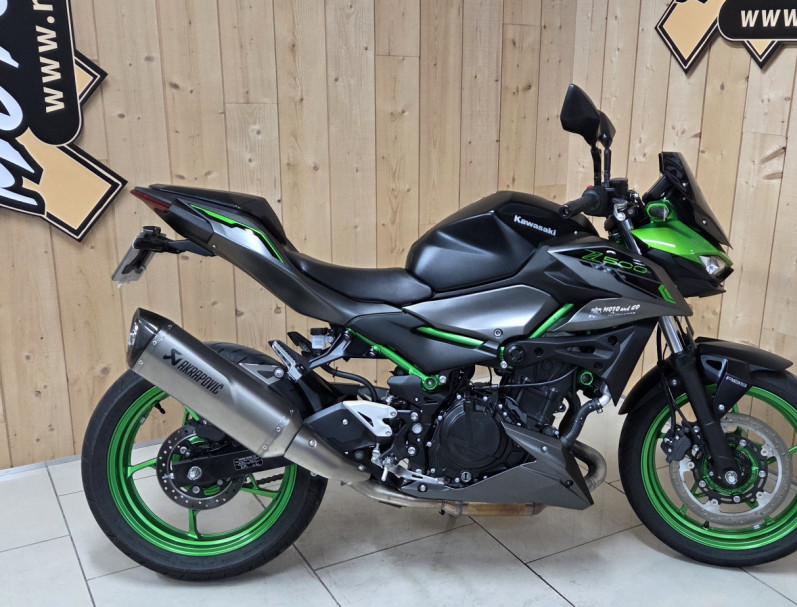 KAWASAKI Z 500 SE PERFORMANCE 2025