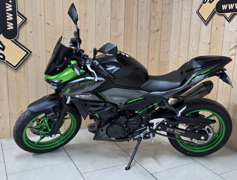 KAWASAKI Z 500 SE PERFORMANCE 2025