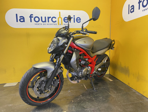 SUZUKI GLADIUS 650