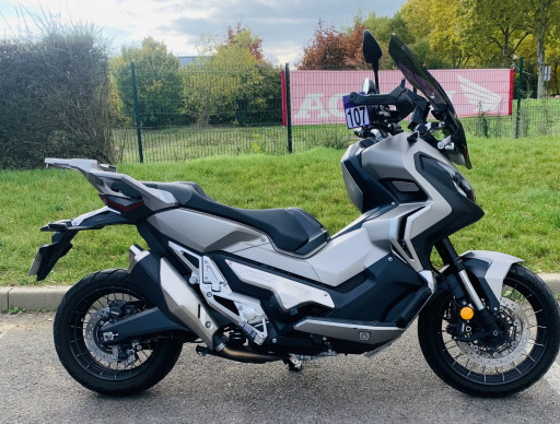 HONDA X-ADV 750