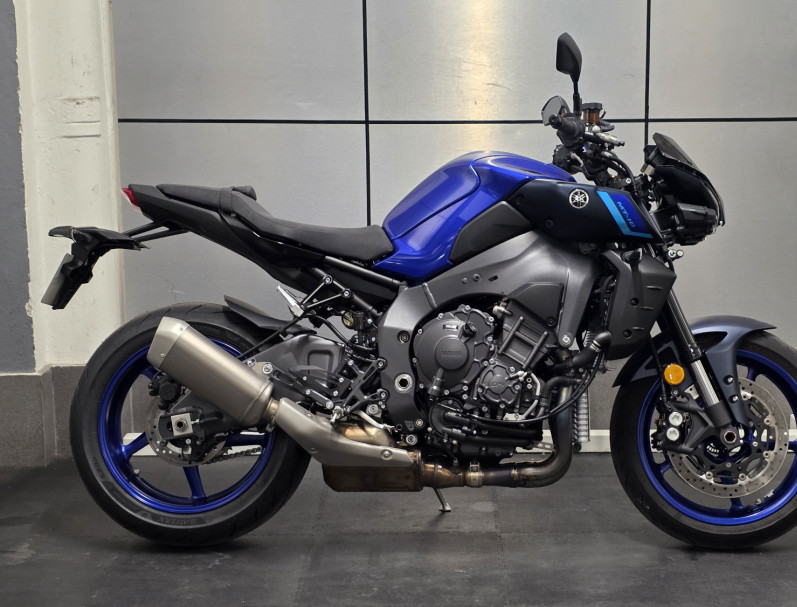 YAMAHA MT-10