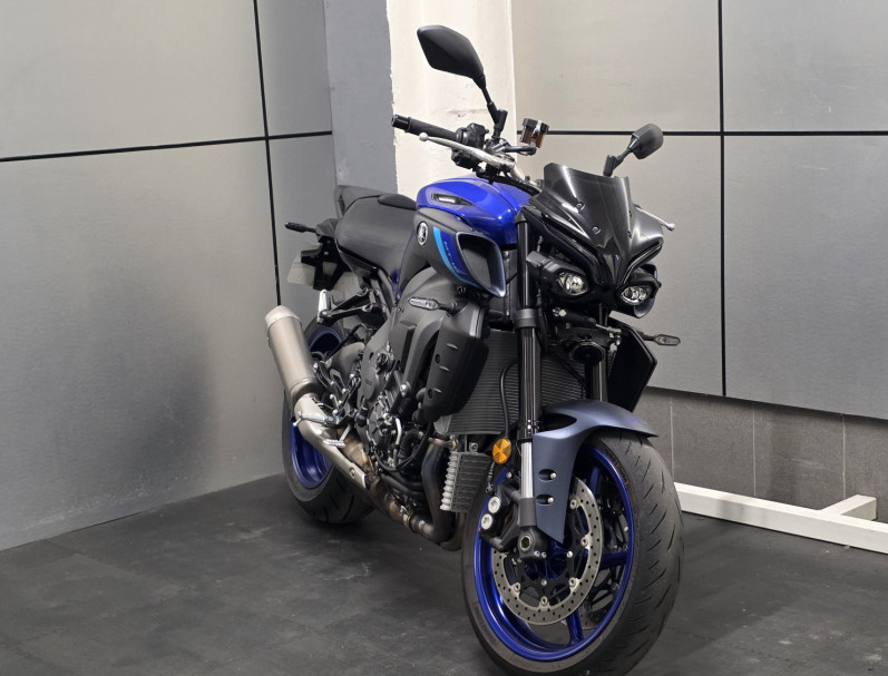 YAMAHA MT-10