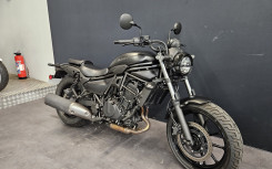 KAWASAKI ELIMINATOR 500 DEMO BIKE 228 KMS SEULEMENT !!