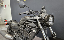 KAWASAKI ELIMINATOR 500 DEMO BIKE 228 KMS SEULEMENT !!