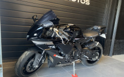 YAMAHA YZF 1000 R1
