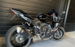 YAMAHA YZF 1000 R1