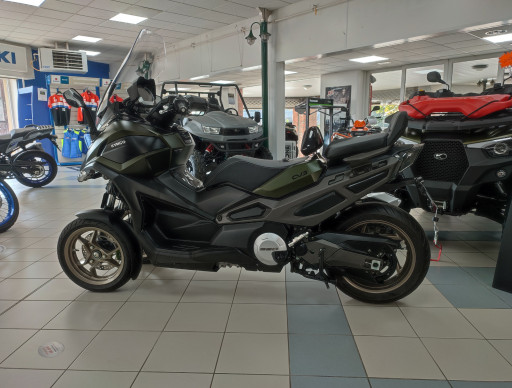 KYMCO CV3 550