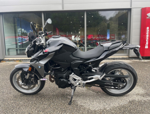 BMW F900 R