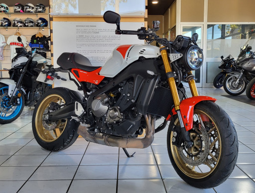 YAMAHA XSR 900