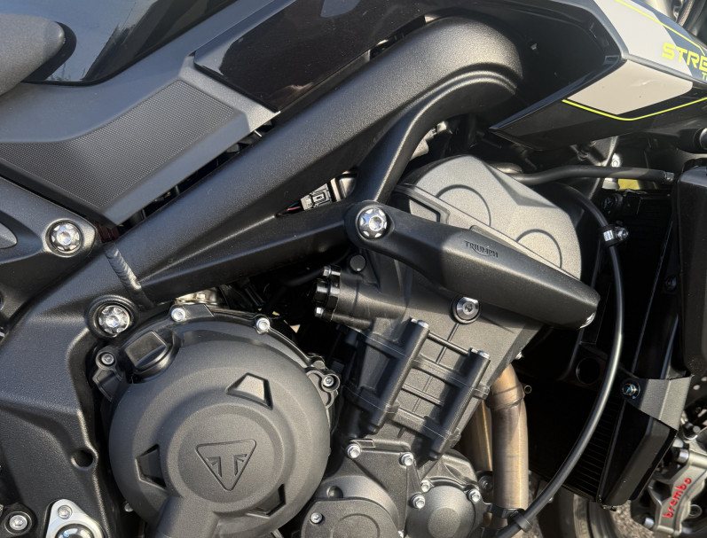 TRIUMPH STREET TRIPLE 765 RS