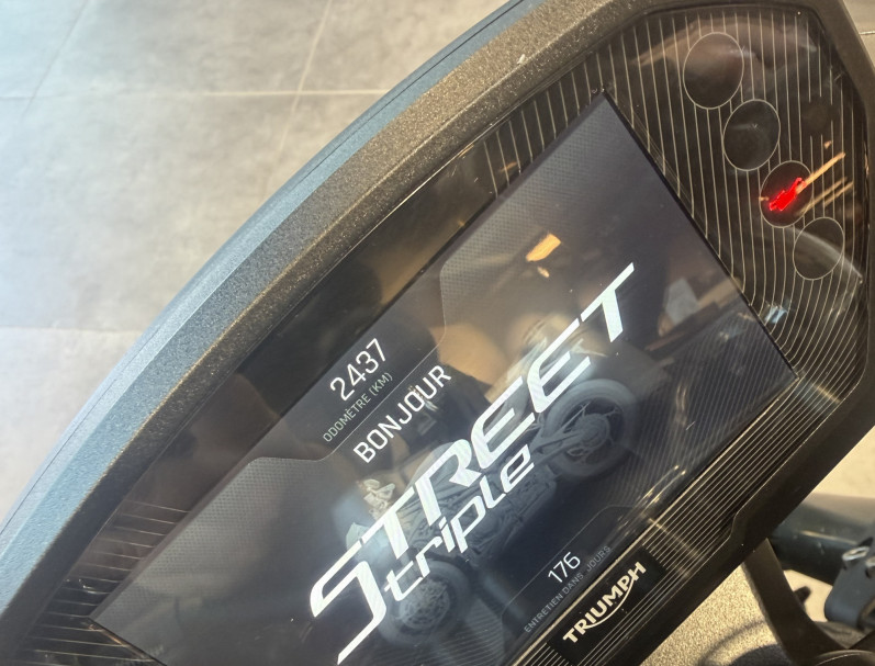 TRIUMPH STREET TRIPLE 765 RS